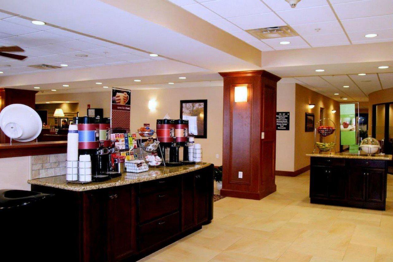 Hampton Inn Γουοτερτάουν Εξωτερικό φωτογραφία