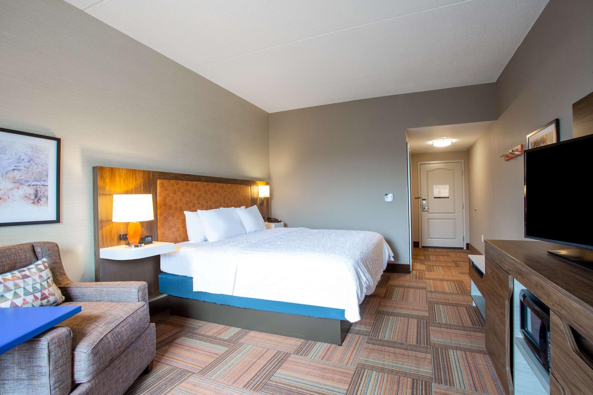 Hampton Inn Γουοτερτάουν Εξωτερικό φωτογραφία