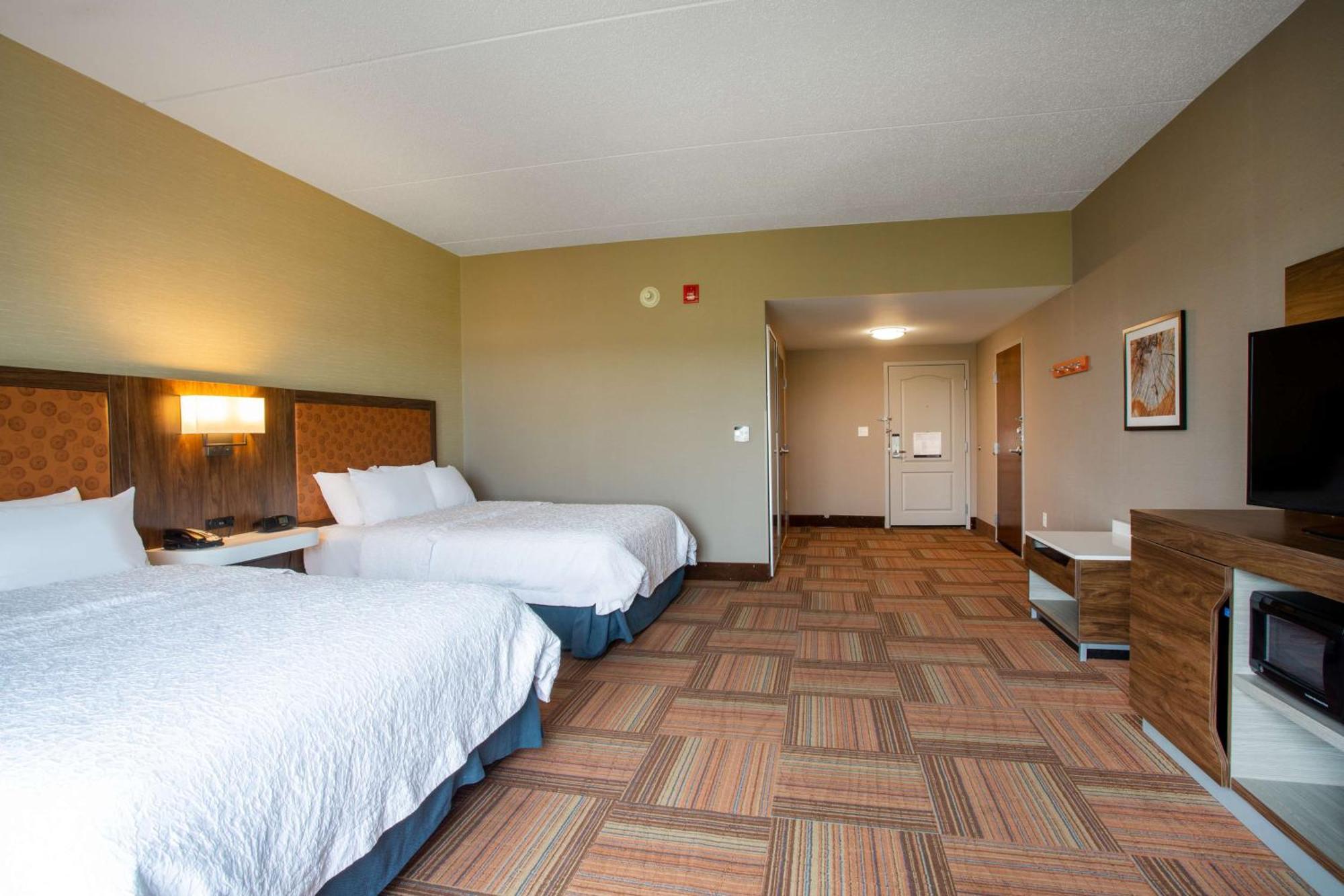Hampton Inn Γουοτερτάουν Εξωτερικό φωτογραφία