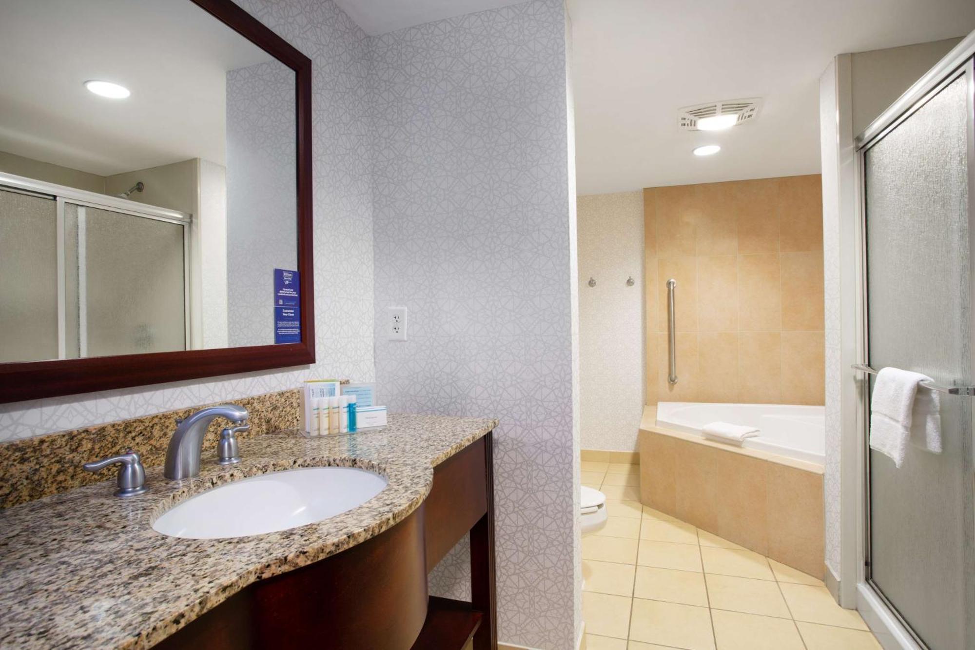 Hampton Inn Γουοτερτάουν Εξωτερικό φωτογραφία