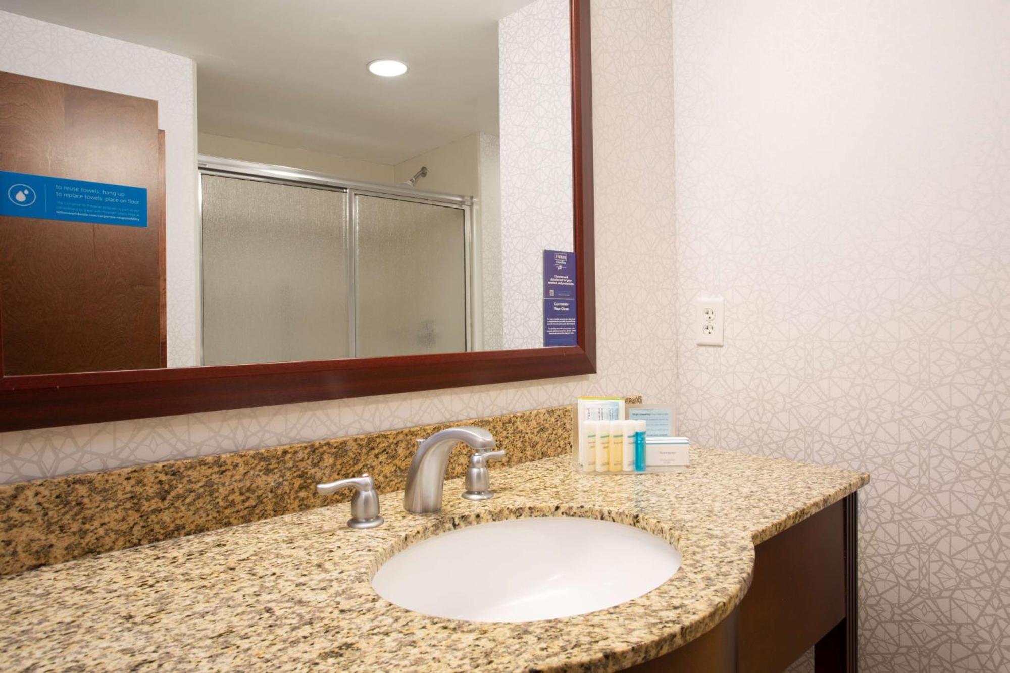 Hampton Inn Γουοτερτάουν Εξωτερικό φωτογραφία
