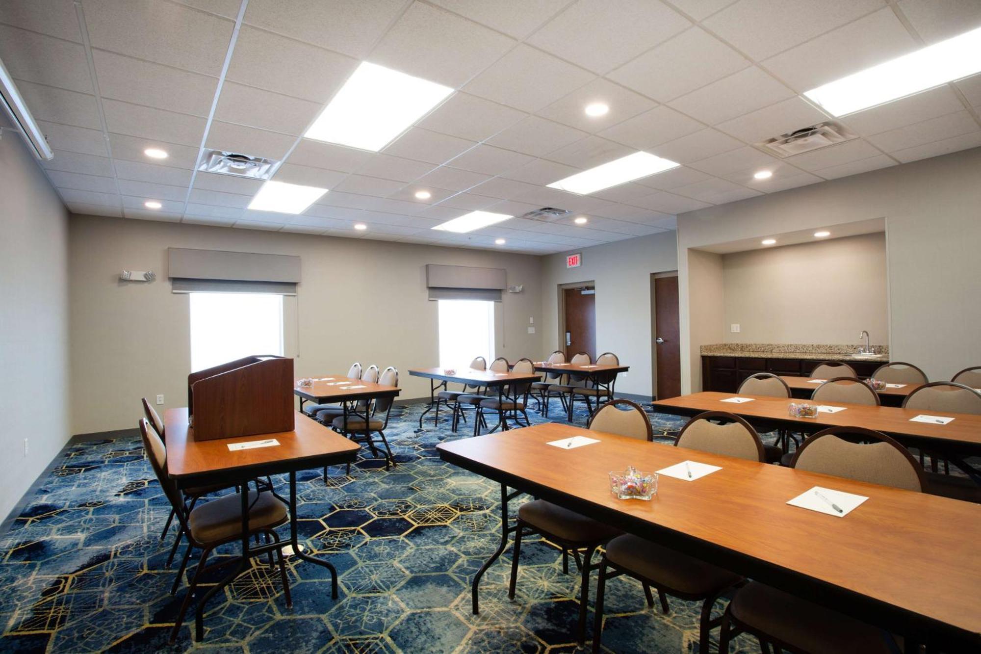 Hampton Inn Γουοτερτάουν Εξωτερικό φωτογραφία