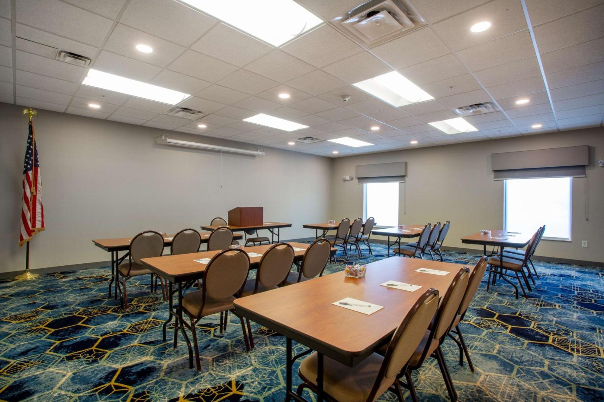 Hampton Inn Γουοτερτάουν Εξωτερικό φωτογραφία