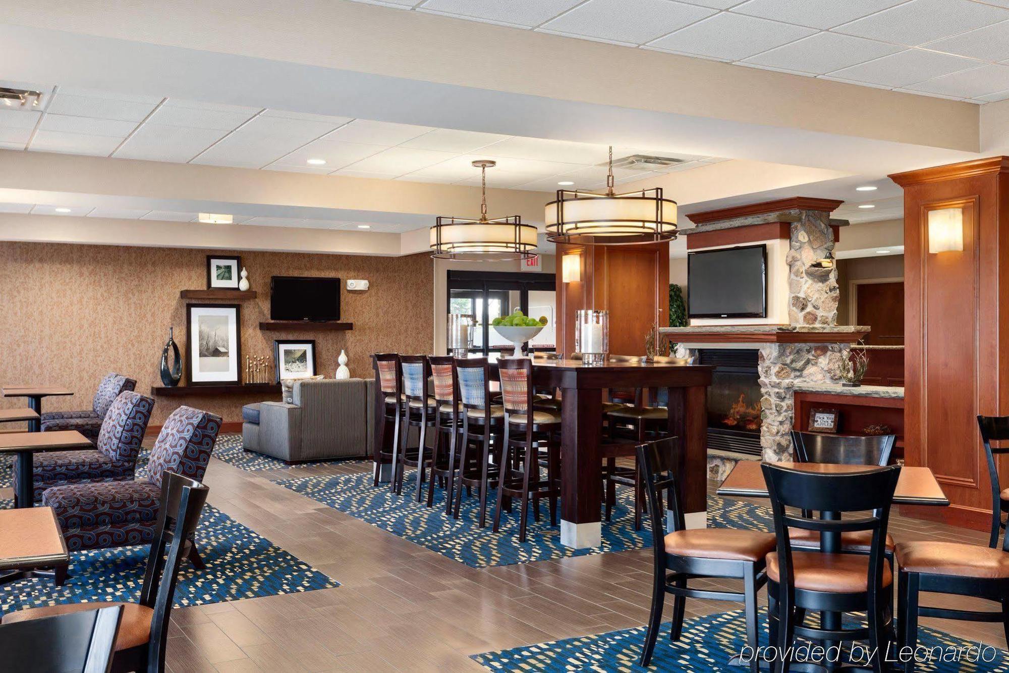 Hampton Inn Γουοτερτάουν Εξωτερικό φωτογραφία