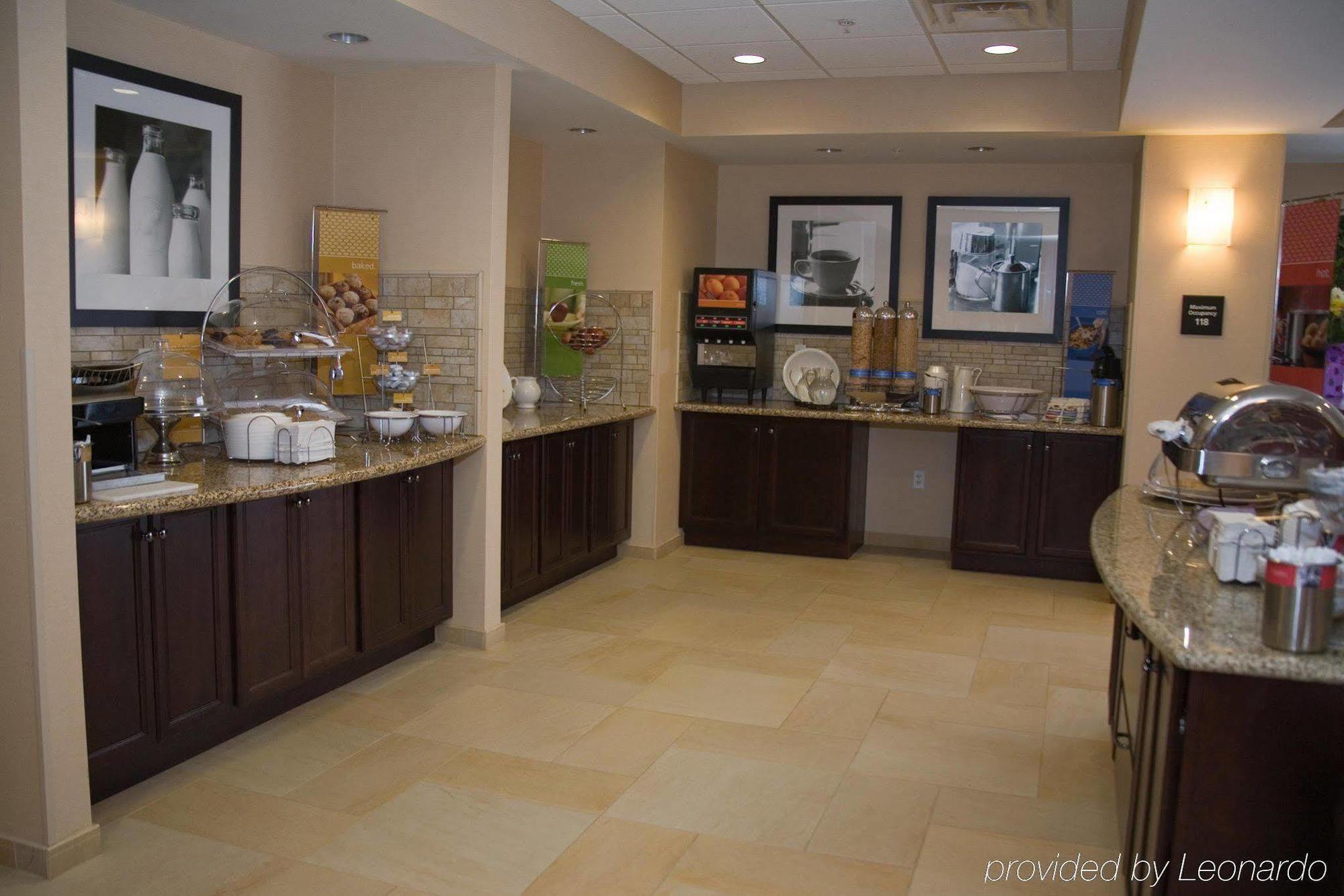 Hampton Inn Γουοτερτάουν Εστιατόριο φωτογραφία