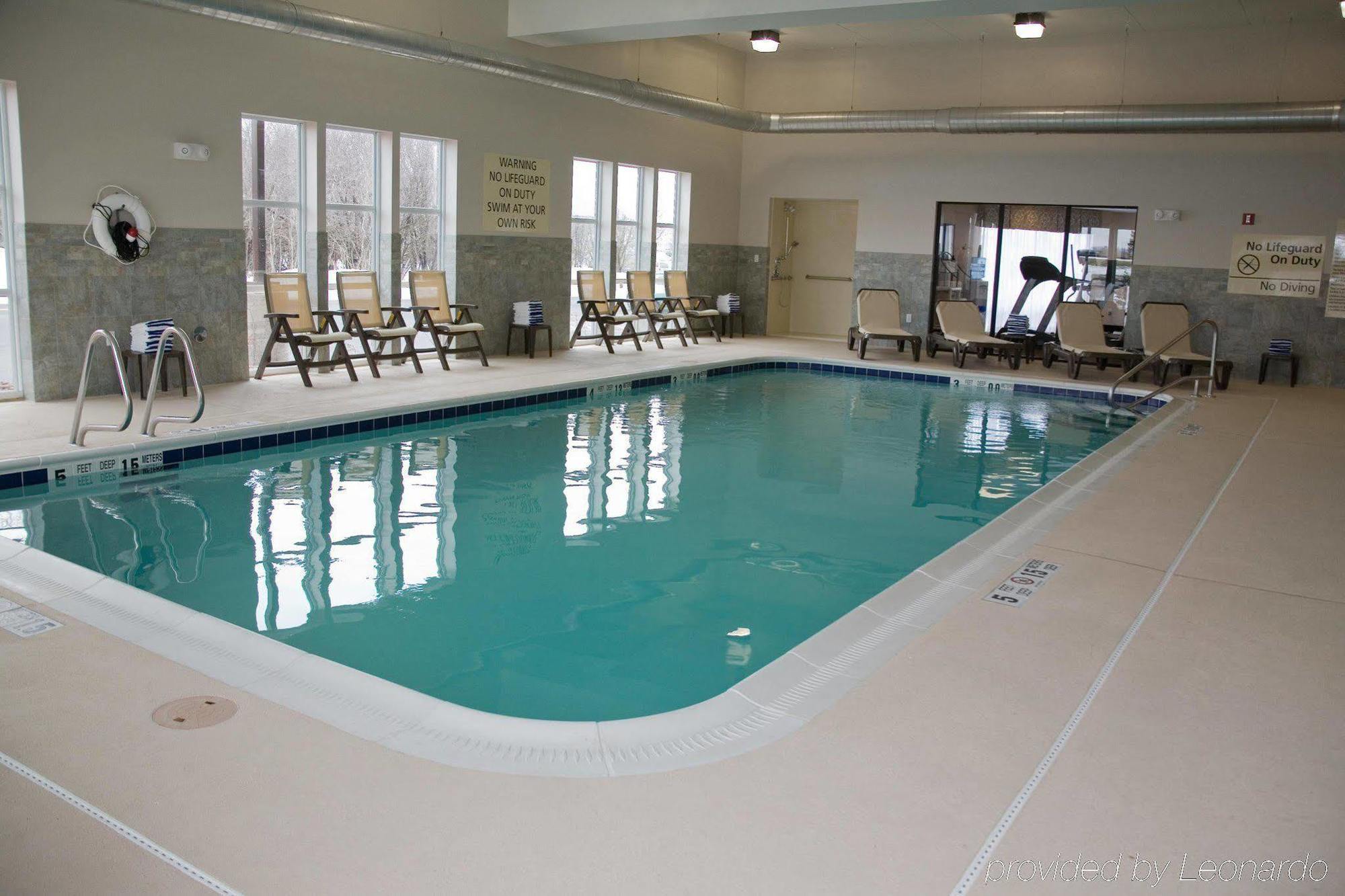 Hampton Inn Γουοτερτάουν Ανέσεις φωτογραφία
