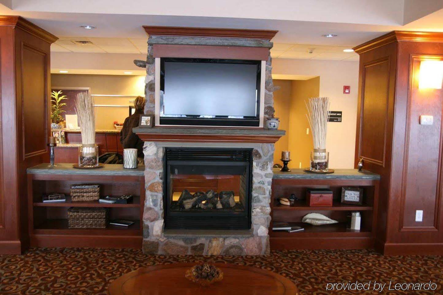 Hampton Inn Γουοτερτάουν Εξωτερικό φωτογραφία