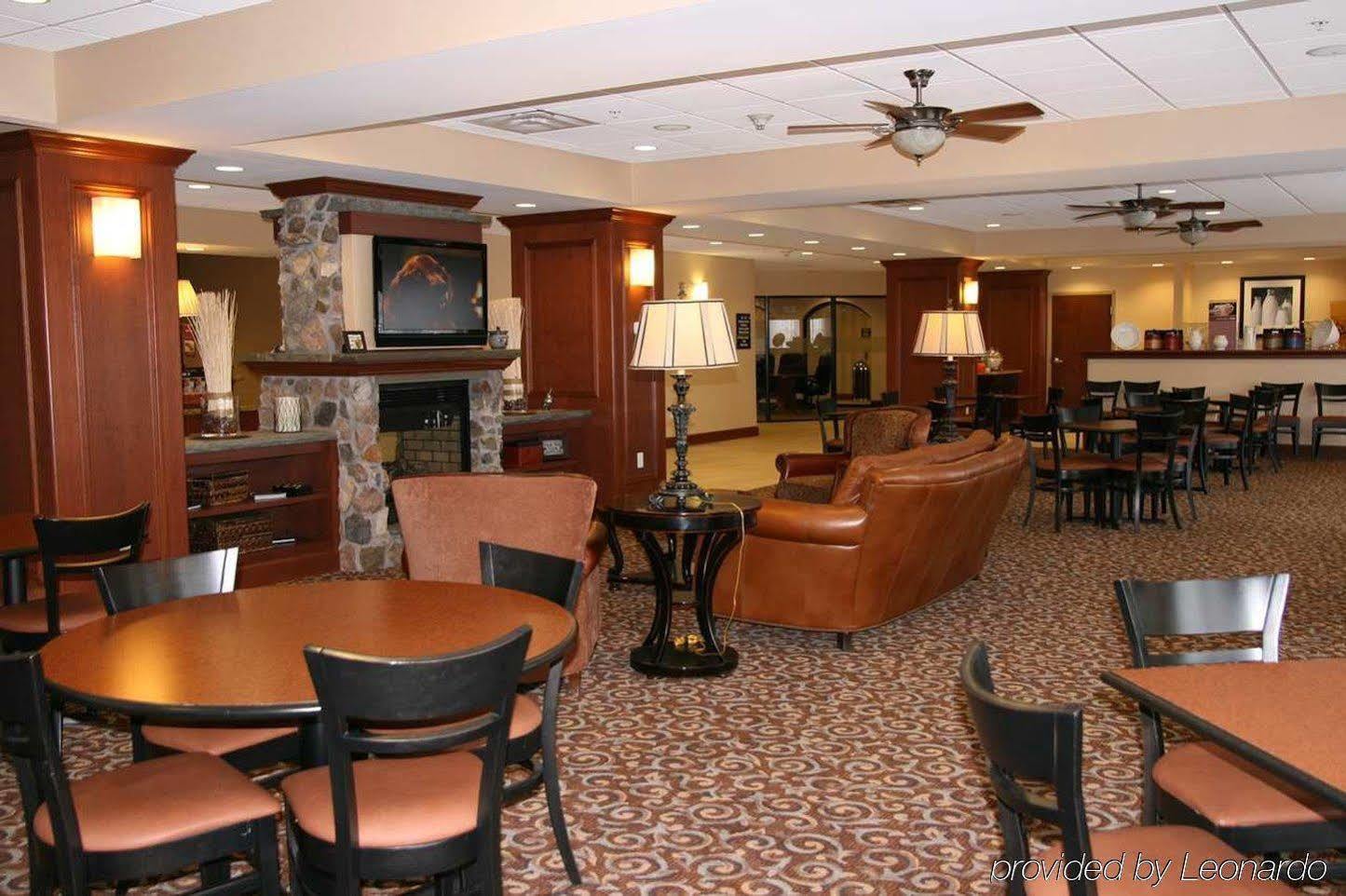 Hampton Inn Γουοτερτάουν Εστιατόριο φωτογραφία